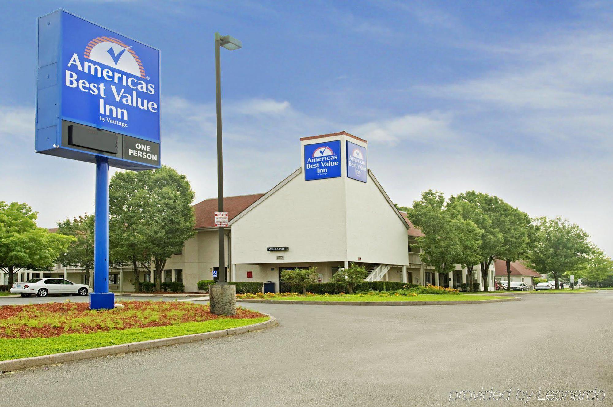 Travel Inn Motel ฮาร์ตฟอร์ด ภายนอก รูปภาพ